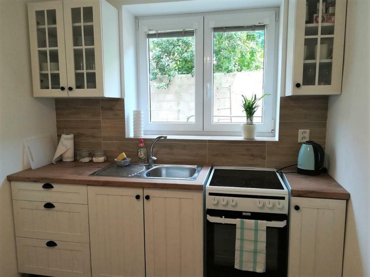 Pod Zamkom Appartement Kremnica Buitenkant foto